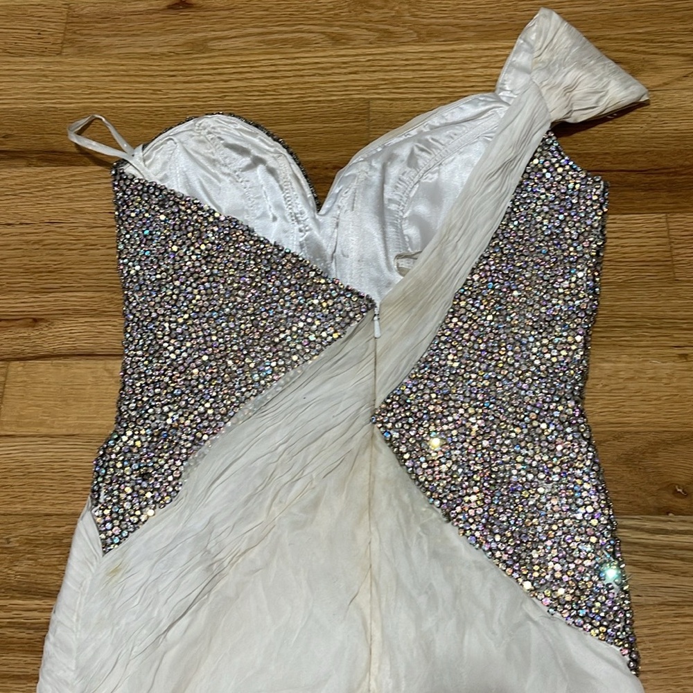 White One Shoulder Ruffled Gown - Picture 4 of 8